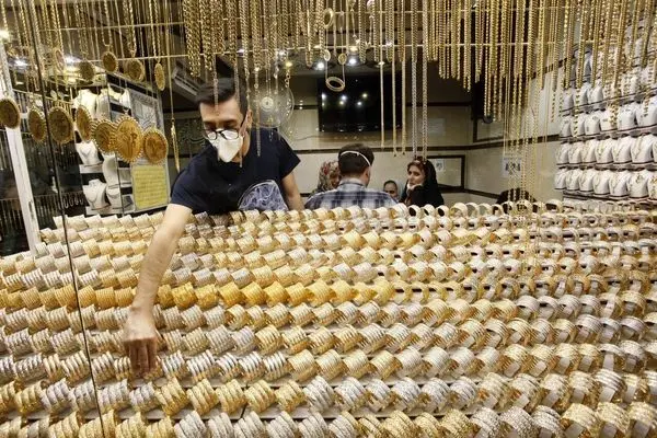 قیمت سکه و طلا سر به فلک کشید/ جدول قیمت امروز یکشنبه ۲۳ آذر ۱۴۰۴