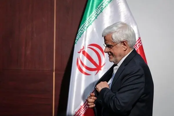 میکروفون عارف در مجلس قطع شد