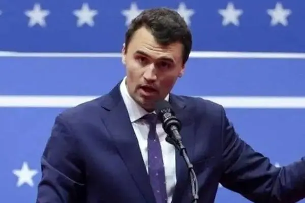 ببینید/ تصاویر تازه از لحظه فرار مظنون قتل چارلی کرک