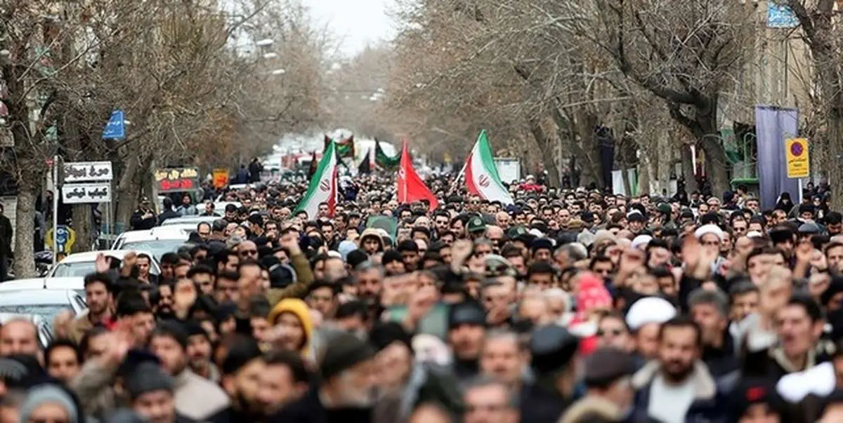 مردم تهران امروز جمعه در خیابان دست به تظاهرات زدند