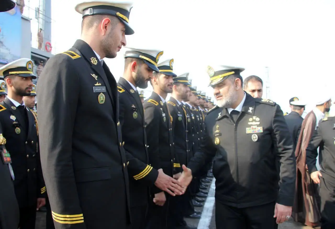 ناوگروه رزمی - آموزشی نیروی دریایی ارتش به آب‌های بین‌المللی اعزام شد
