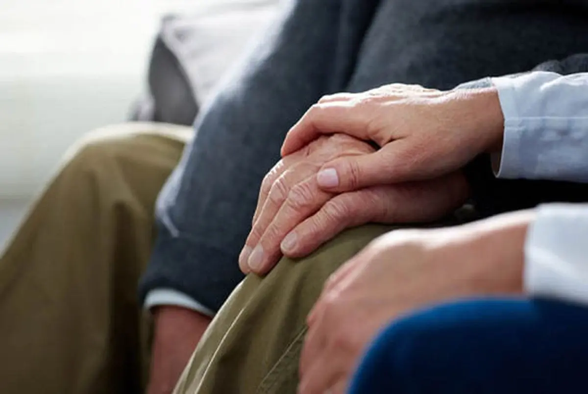 از سالمندان مبتلا به  آلزایمر به عنوان متکدی استفاده می کنند