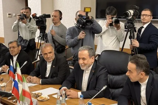 عراقچی در مجلس دومای روسیه حاضر شد