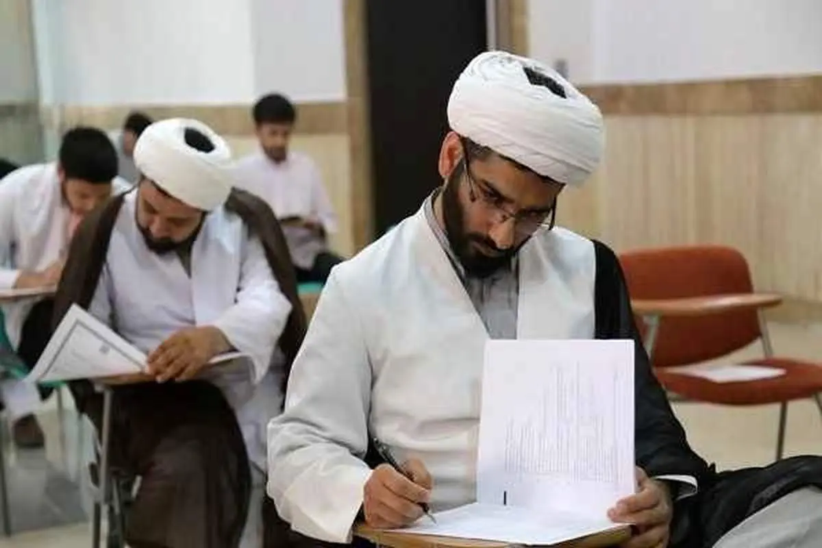 طلبه های روانشناس به کمک دانش آموزان  می آیند