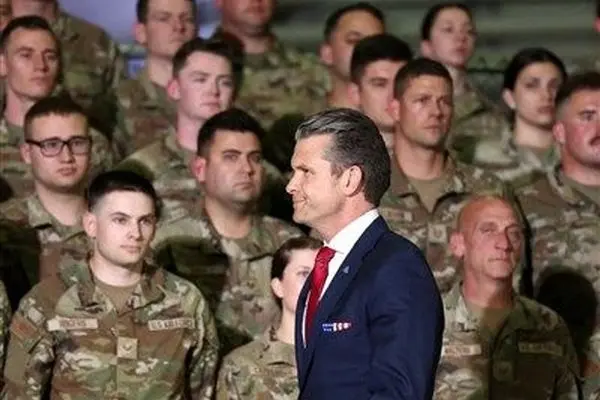 آمریکا در آماده باش جنگی قرار گرفت/ وزیر جنگ: تولید سلاح را با سرعت بیشتر دنبال می‌کنیم