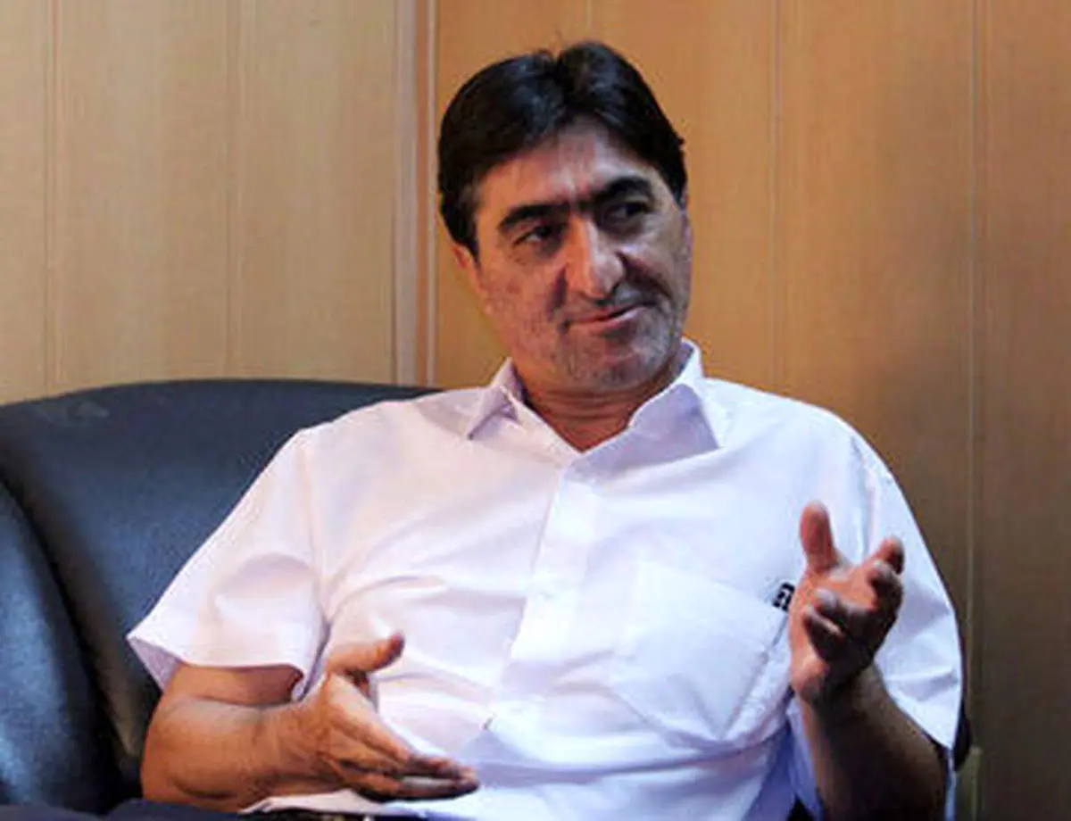 دفاع قشنگ ناصر محمدخانی از گل‌محمدی با این عکس