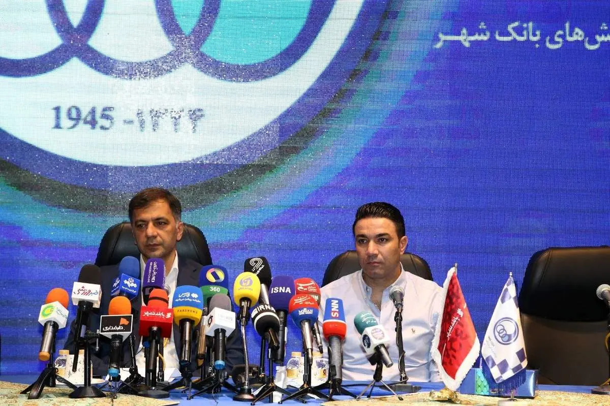 نکونام روی اسم کدام بازیکنان استقلال خط میکشد؟ | یک فهرست بلندبالا برای ورودی تیم