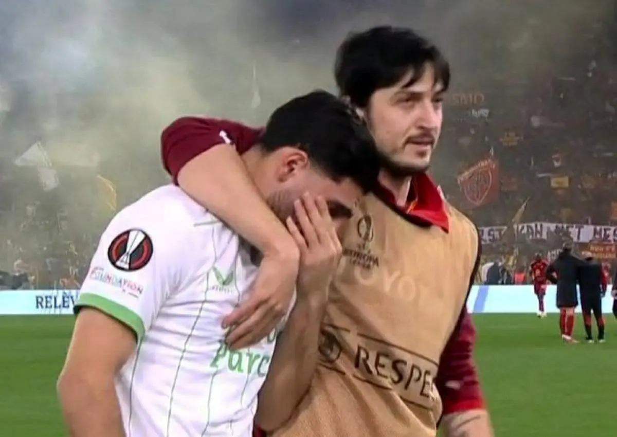 اشک‌های جهانبخش در آغوش سردار/ تصاویر