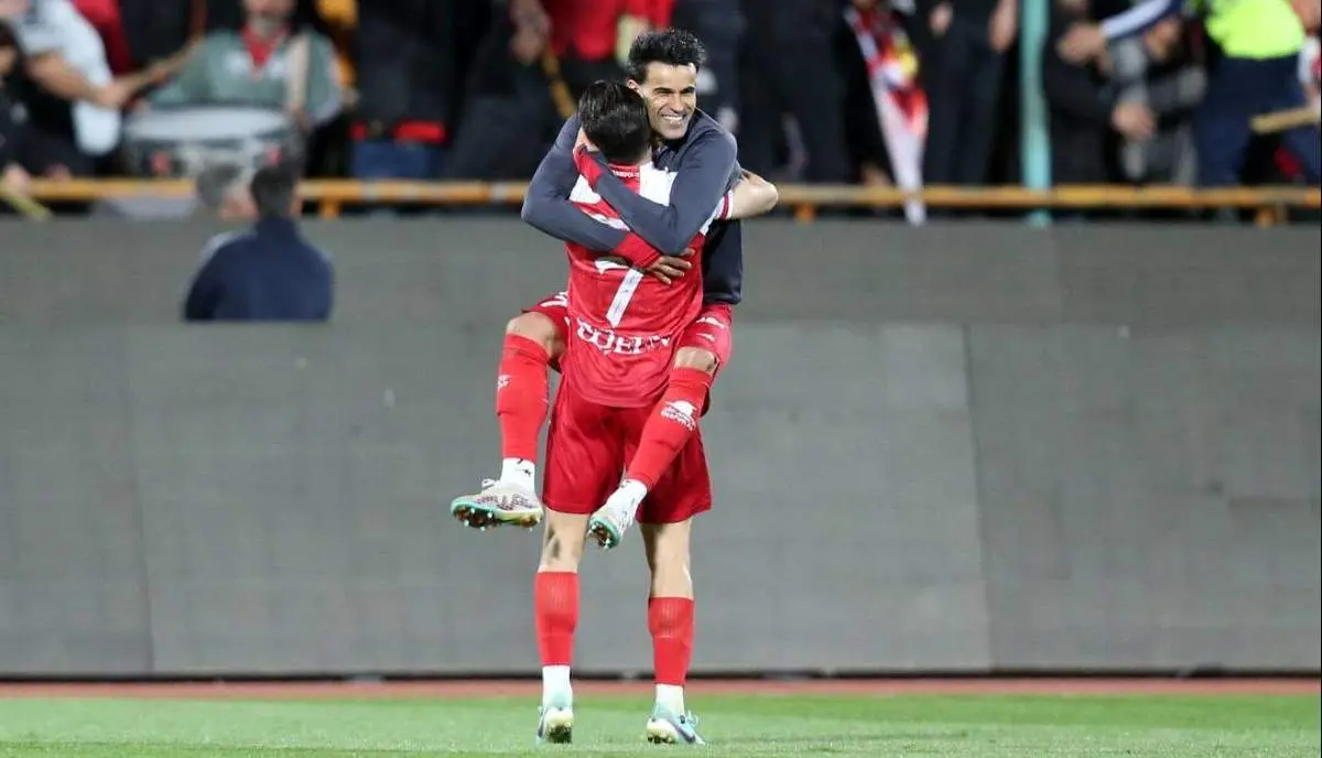 تبریک عیسی آل‌کثیر به ارتش سرخ/ عکس