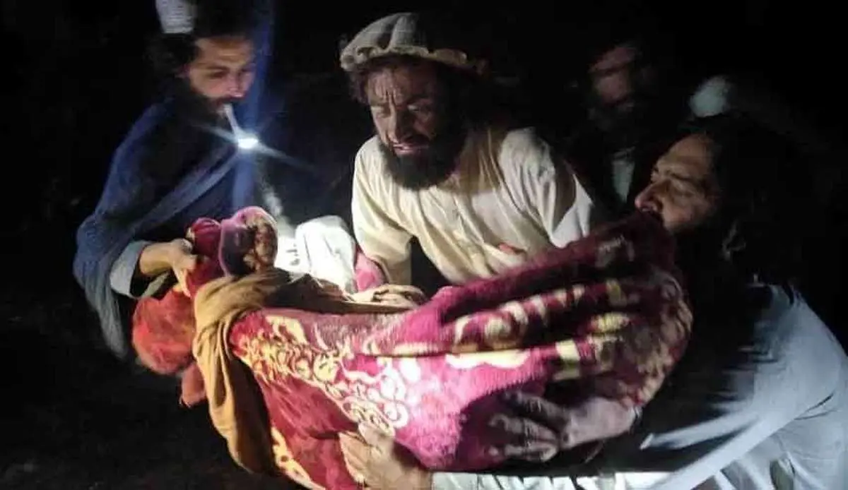 افزایش قربانیان زلزله افغانستان به دو هزار و ۴۴۵ تن