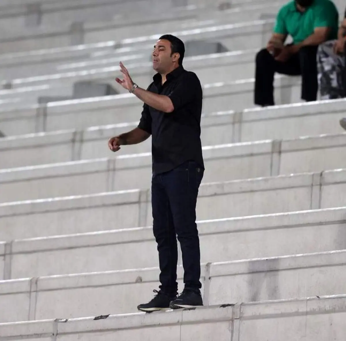 نکونام در رختکن ادای علی پروین را درآورد!