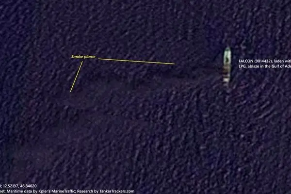  کشتی ایرانی در خلیج عدن آتش گرفت