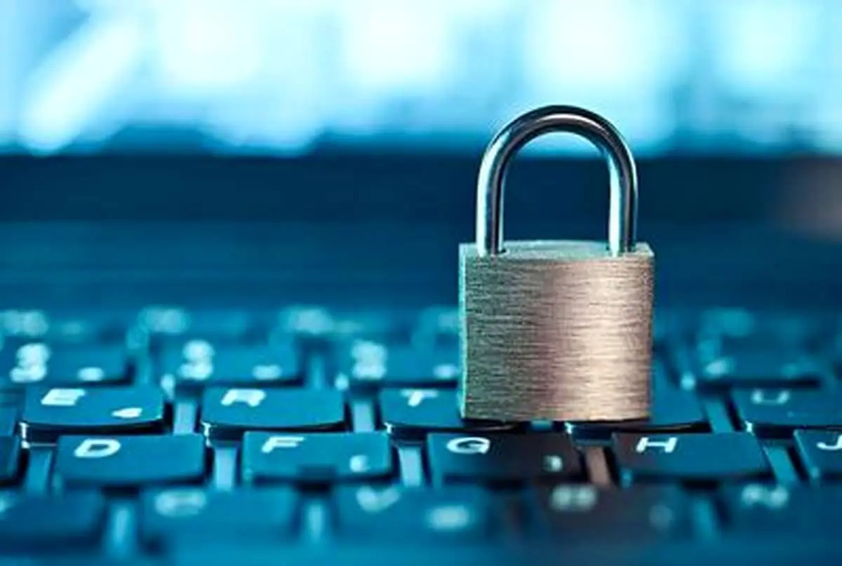 پزشکیان میتواند با یک دستور فیلترینگ را بردارد