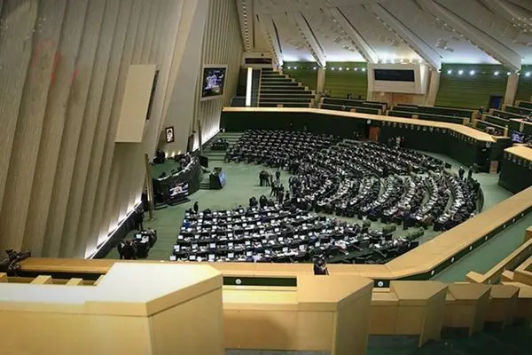 حضور بی‌وقفه وزرا در بهارستان