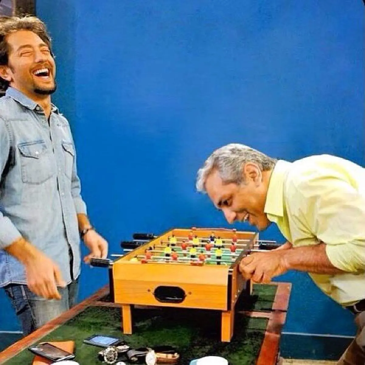 فوتبالدستی مهران مدیری با بهرام رادان/ عکس