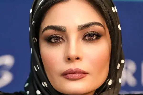 استوری خانم بازیگر با یک متنِ معنادار