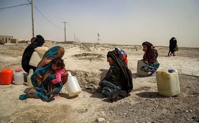 وضعیت بحرانی آب در سیستان و بلوچستان/ ایران و طالبان همچنان در حال کنش و واکنش رسانه‌ای درباره حقابه هیرمند
