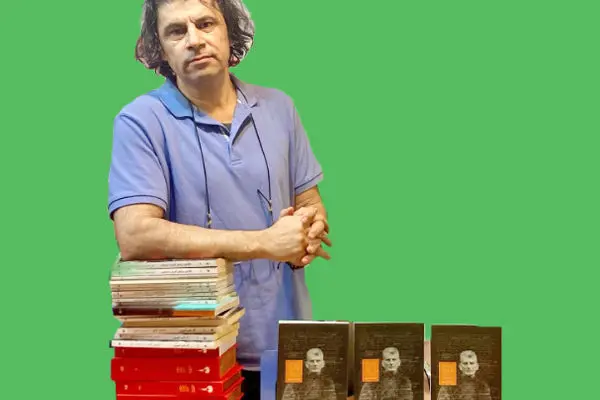 باید داستان‌هایی بنویسیم که داستان نیستند