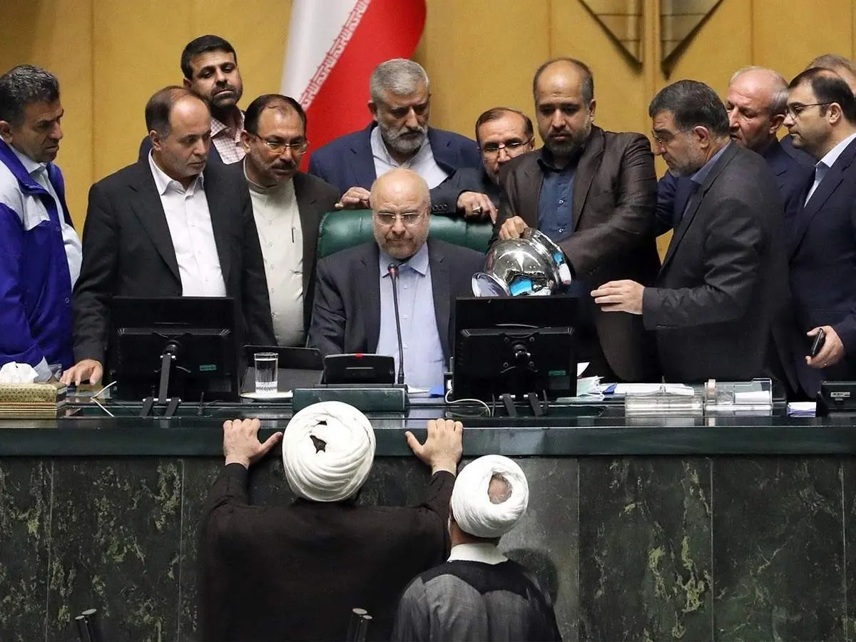 جبهه پایداری چگونه بازی را به قالیباف واگذار کرد؟/ جایگاه زنان در هیات رئیسه مجلس خالی ماند