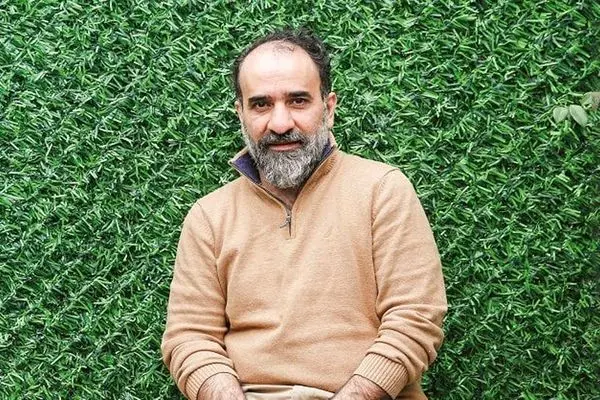 عیادت پزشکیان از رضا امیرخانی در بیمارستان کسری/ببینید