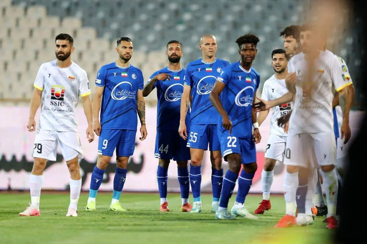 استقلال با باخت هم پیشرفت میکند/ فصل عجیب آبیپوشان در لیگ برتر