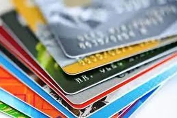 دارندگان حساب در این 6 بانک با کارت بانکی خداحافظی کنند