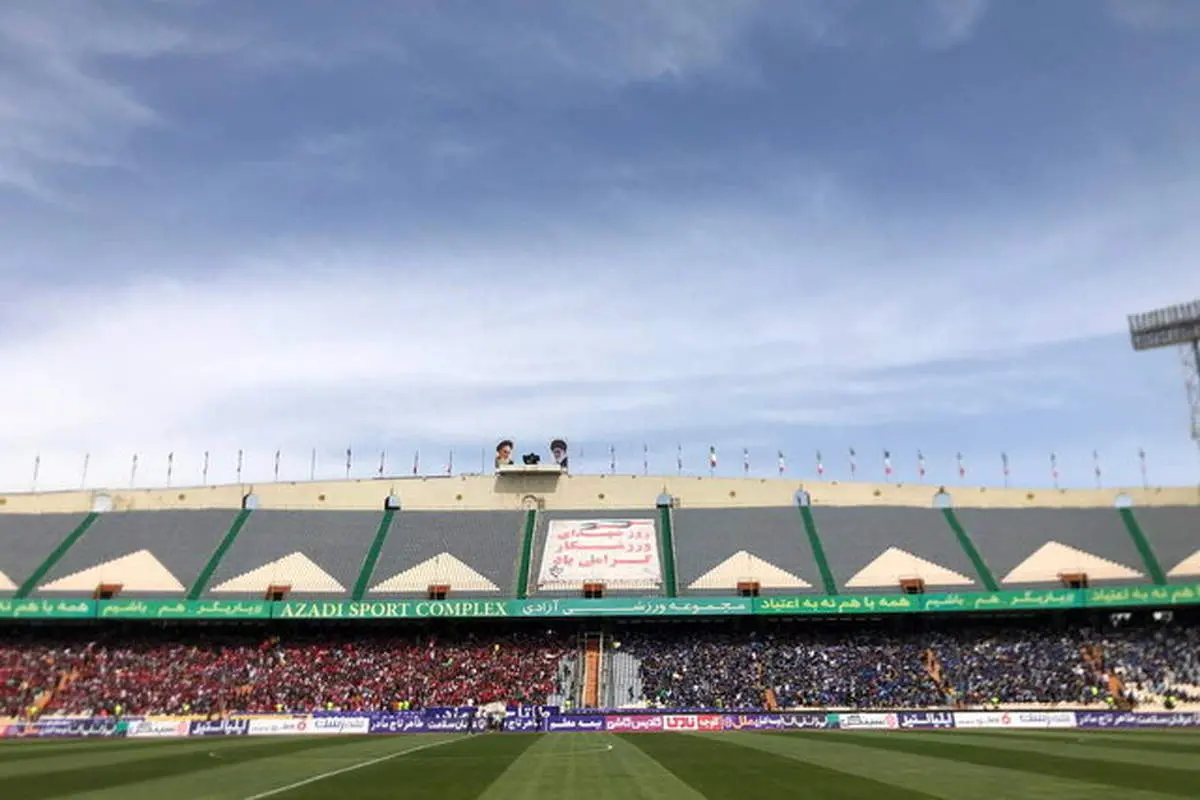 قیمت‌های میلیونی در بازار سیاه بلیت داربی/ عکس