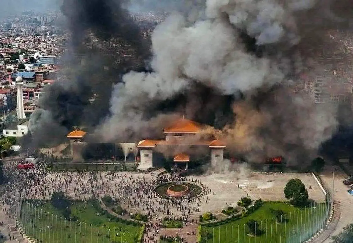 دومینوی استعفاها در نپال