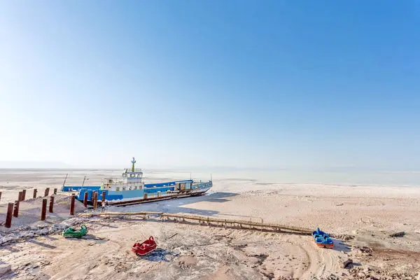 مصیبت های دریاچه ارومیه