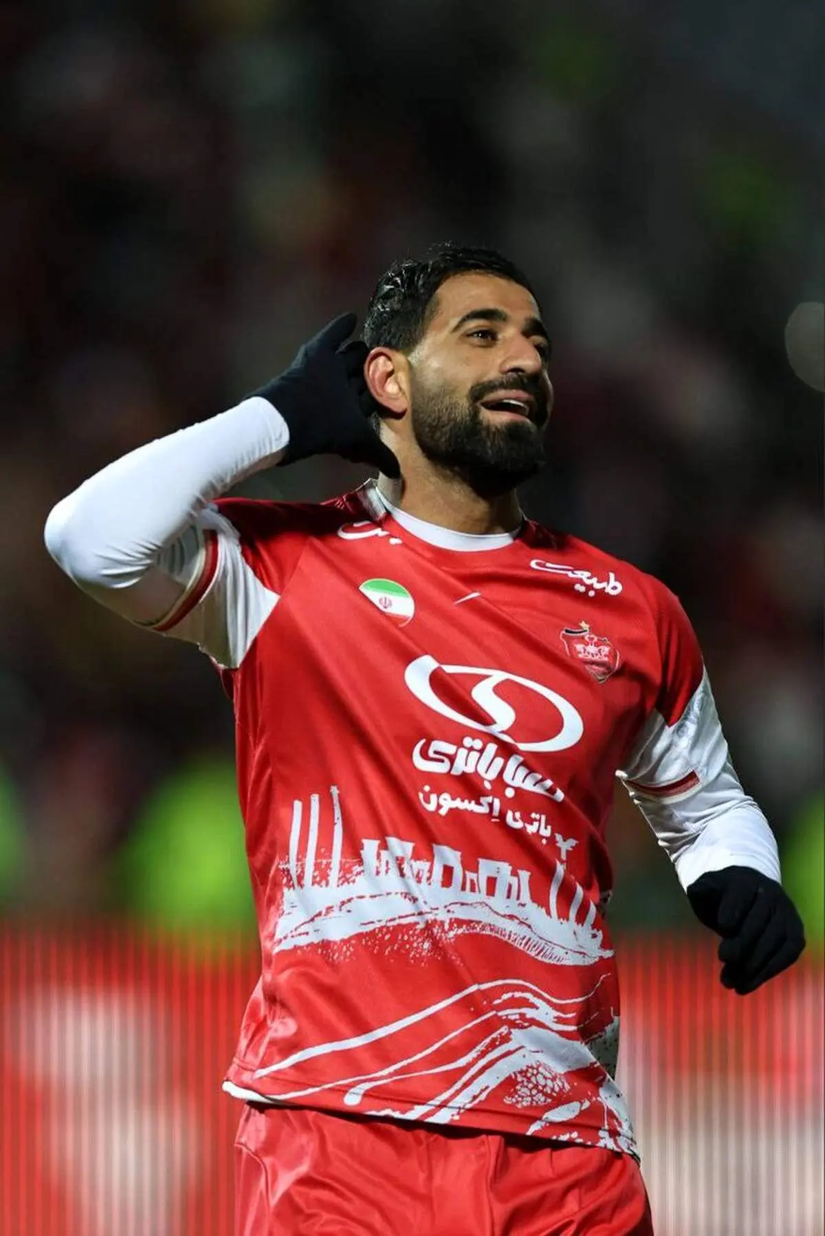 کنعانیزادگان: برای احترام به استقلالیها پیراهنم را در نیاوردم