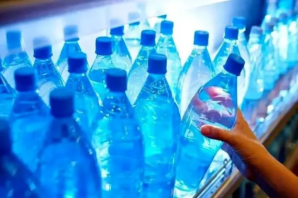 واکنش  سازمان غذا و دارو به آلوده بودن آب معدنی ایرانی 