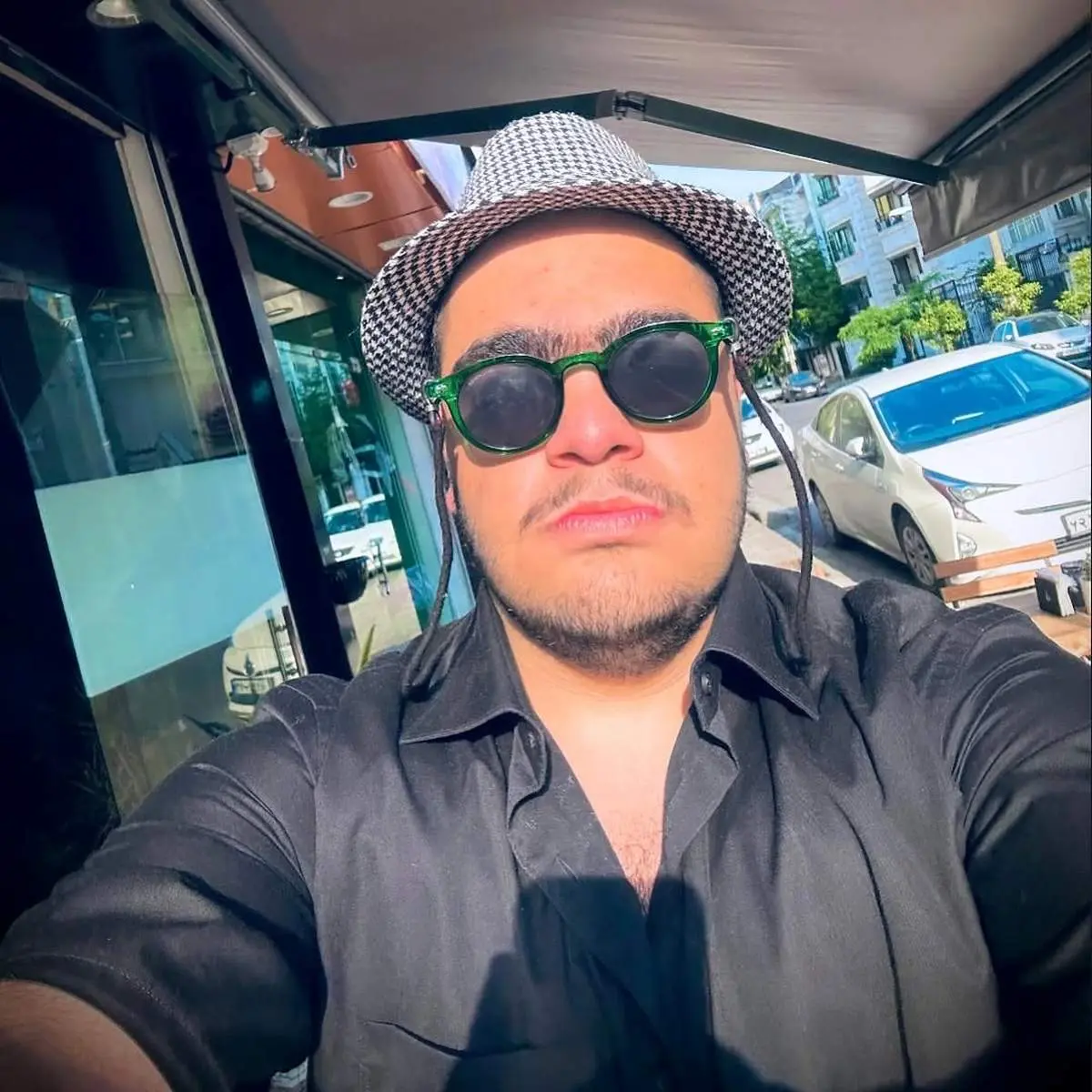 بهروز پایتخت با کلاه عجیب/ استایل گنگ ابوالفضل رجبی سوژه شد!
