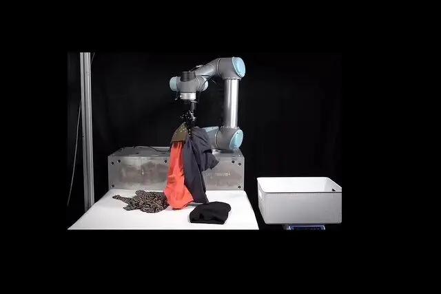 رباتی که به افراد بی نظم کمک می کند