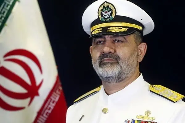 دریادار ایرانی:‌ نفتکش های ایرانی را در آب های خلیج عدن و اقیانوس اطلس اسکورت می کنیم 