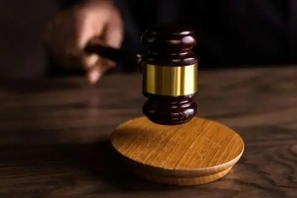 جنجال حکم حبس و اقامت اجباری برای دو خبرنگار