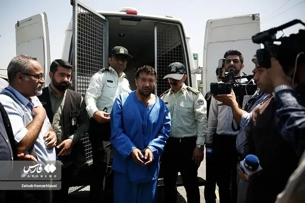 دستگیری عامل ضرب و شتم شهروندان در اتوبوس/ عکس