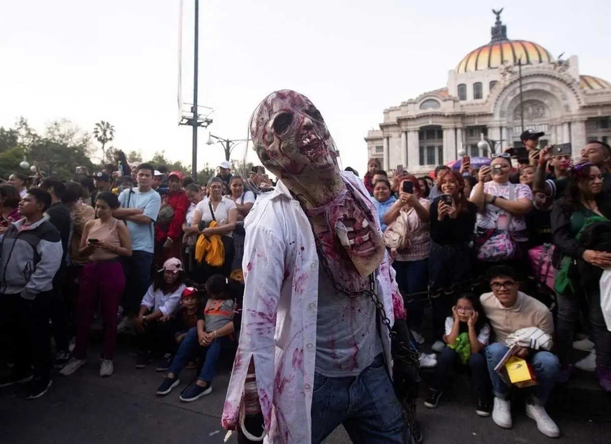 زامبیها به خیابان آمدند/ تصاویر