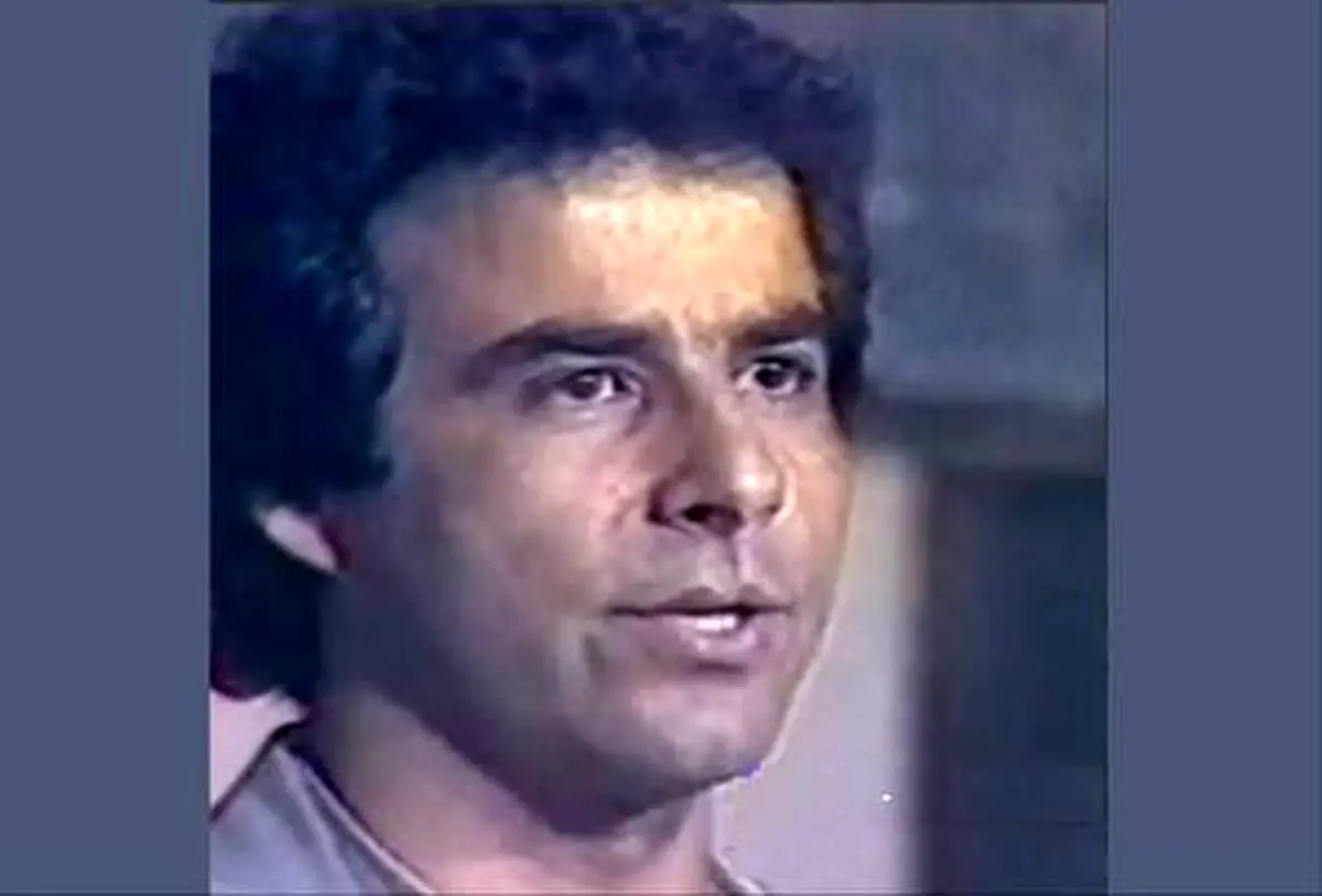 فیلم زیرخاکی از اجرای علیرضا افتخاری 25 ساله و بدون سبیل