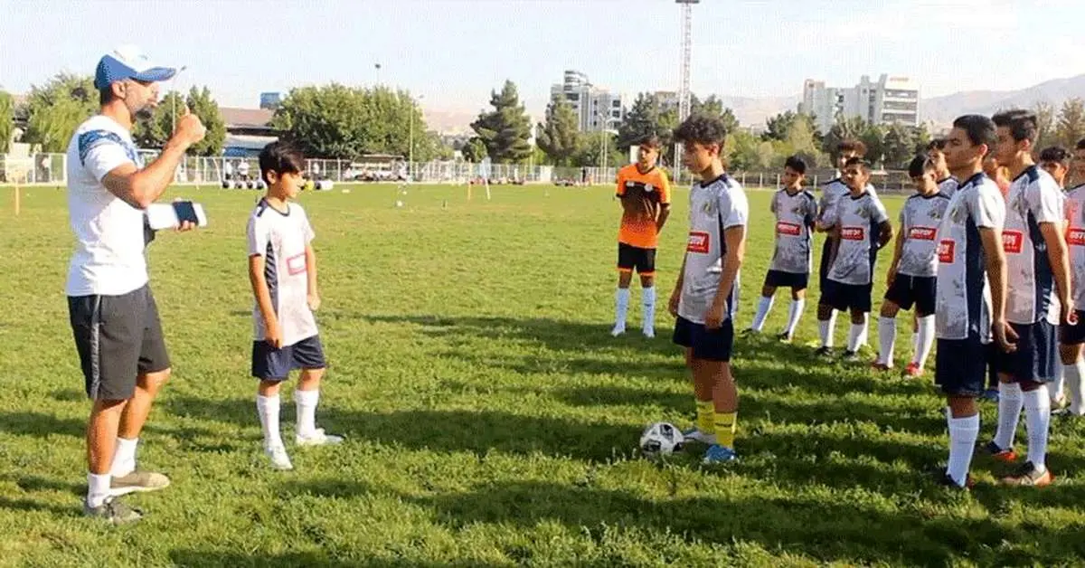 هشدار به مدارس فوتبال بدون مجوز