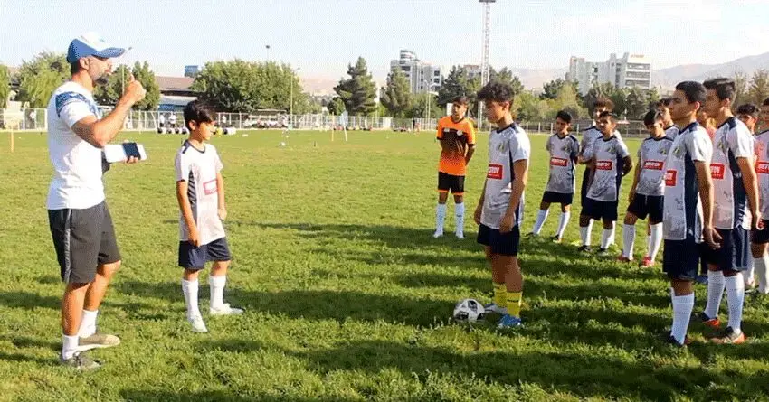 هشدار به مدارس فوتبال بدون مجوز 