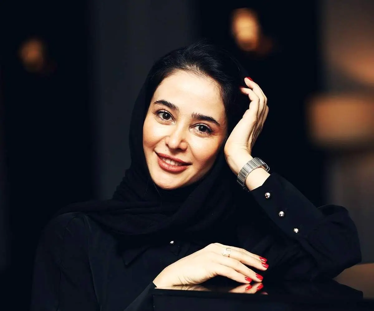 الناز حبیبی با یک اکسسوری عجیب نگاهها را میخکوب کرد/ عکس