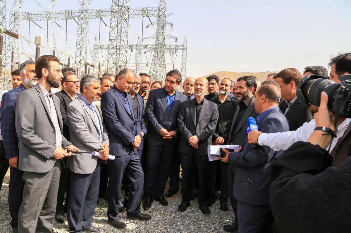 پست انتقال برق ۴۰۰ کیلوولت باغستان البرز با حضور وزیر نیرو افتتاح شد