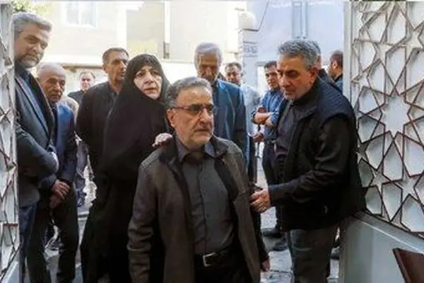 مصطفی تاج‌زاده به زندان بازگردانده شد