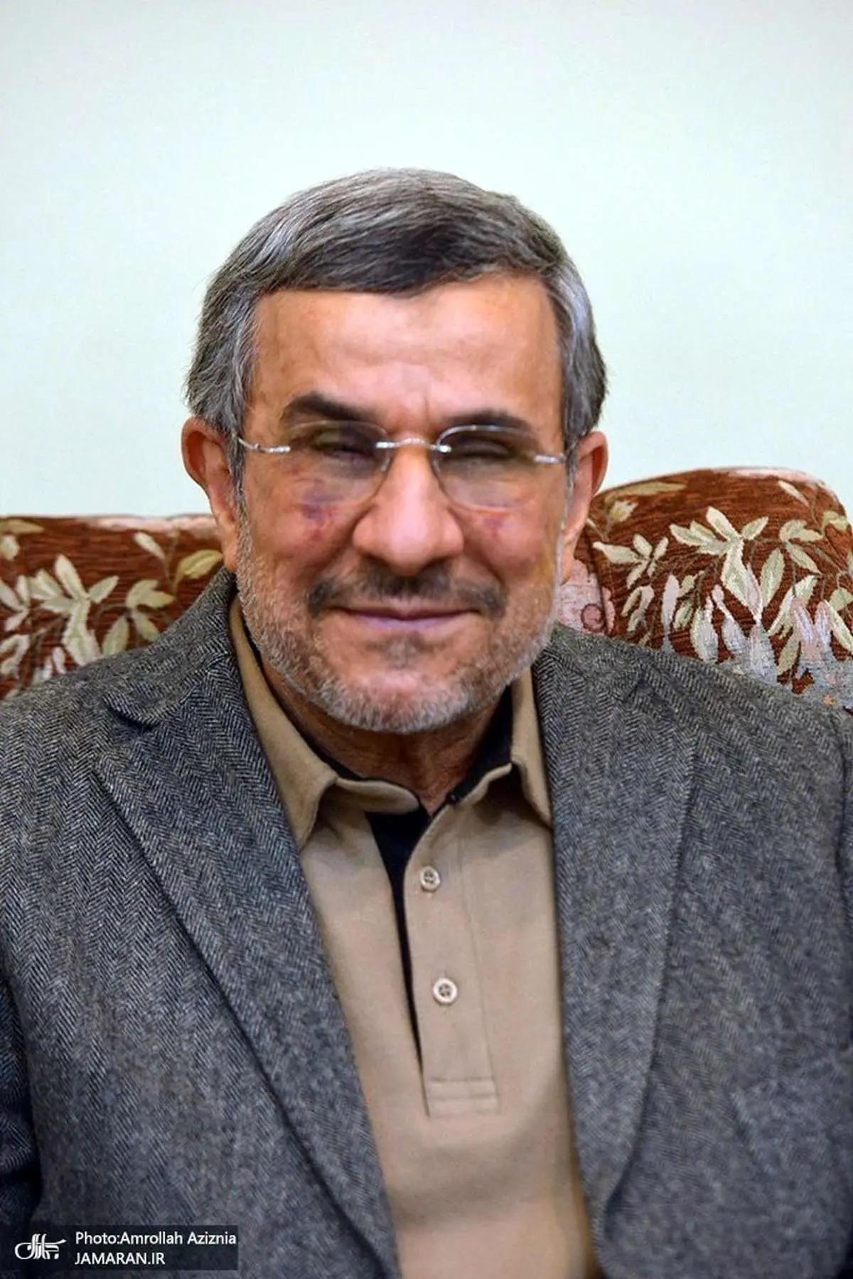 احمدی نژاد عمل زیبایی کرده یا مریض است؟/ تصاویر