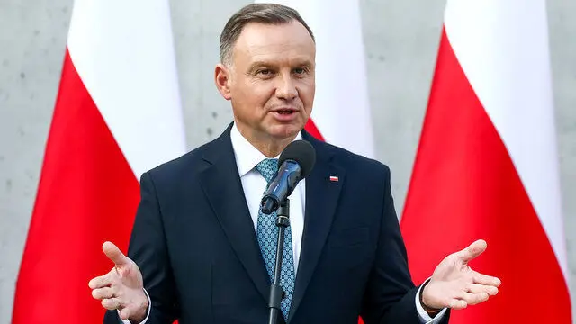 لهستان خواستار استقرار تسلیحات هسته ای آمریکا در کشورش شد