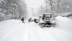 بارش برف تا سه شنبه در این مناطق کشور ادامه دارد/ لغزندگی و تگرگ در جاده ها