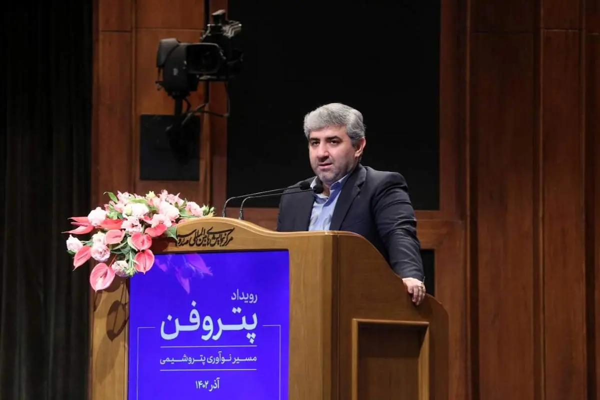 استفاده از شرکتهای دانش بنیان مهمترین راه دور زدن تحریمهاست/نیاز فوری صنعت پتروشیمی، توسعه محصول است