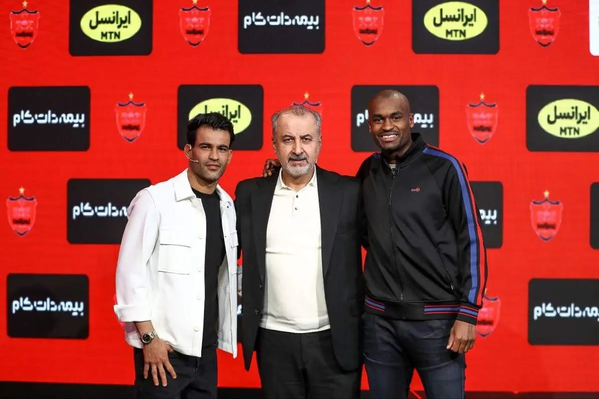 رونمایی درویش از دو بمب پرسپولیس/ عکس