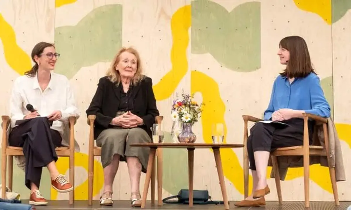 جایزه نوبل مثل یک بمب وسط زندگی من افتاد/ دیگر نمیتوانم روی نوشتن تمرکز کنم