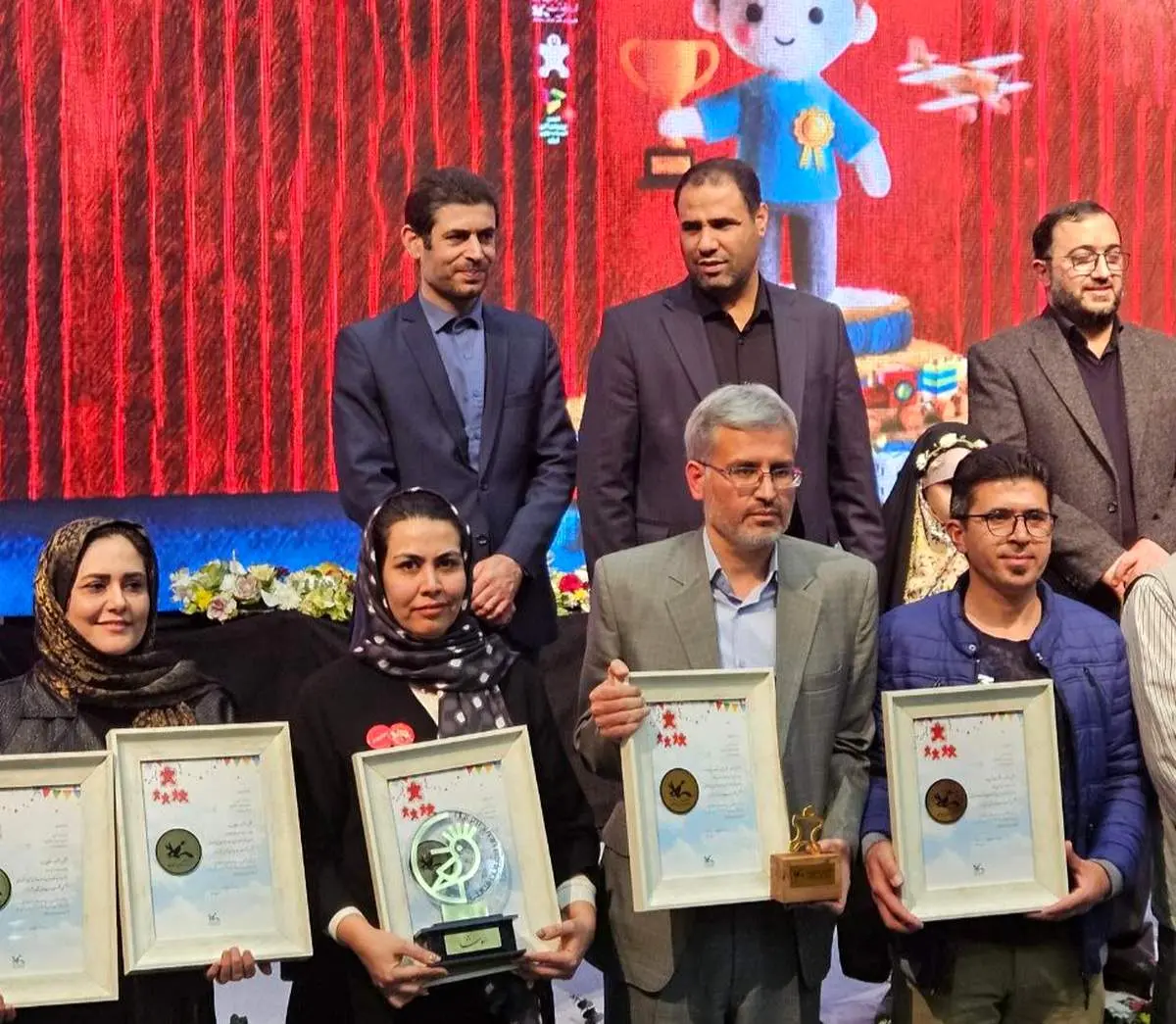 از گروه کارآفرینی دانش بنیان و نانوفناور پنتر تقدیر شد